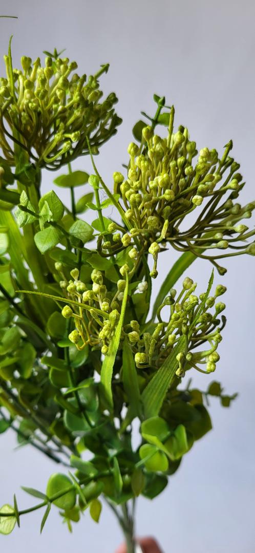 Buchet Artificial cu Bobite 7 fire Verde