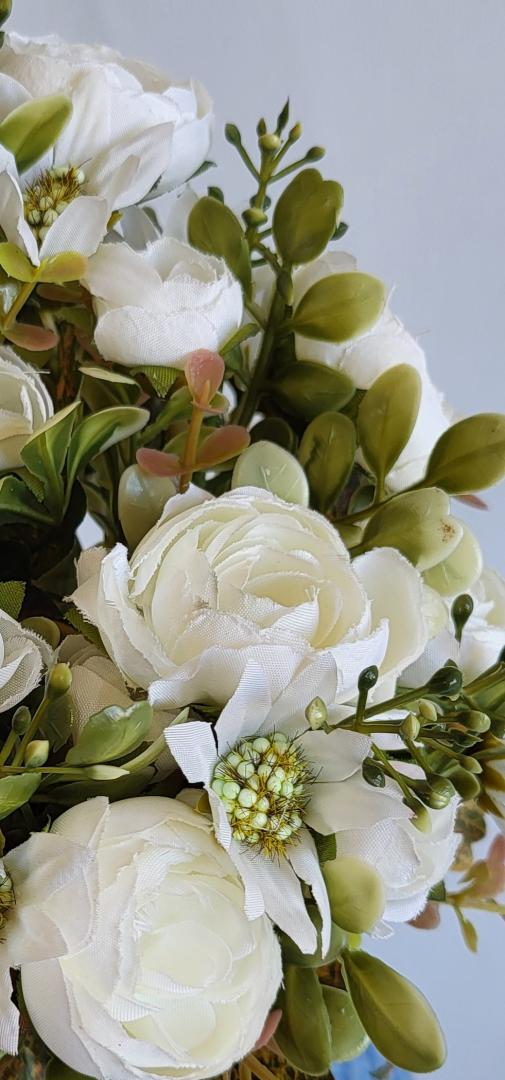 Buchet Artificial Ranunculus 12fire Alb